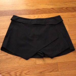Size 2 Talula Envelope Skort